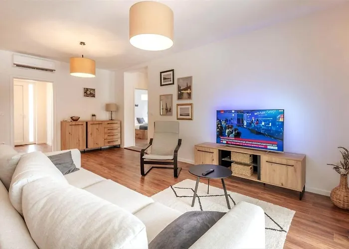 Grace, A Romantic Single Story With A Pool Vikendica Veligolji